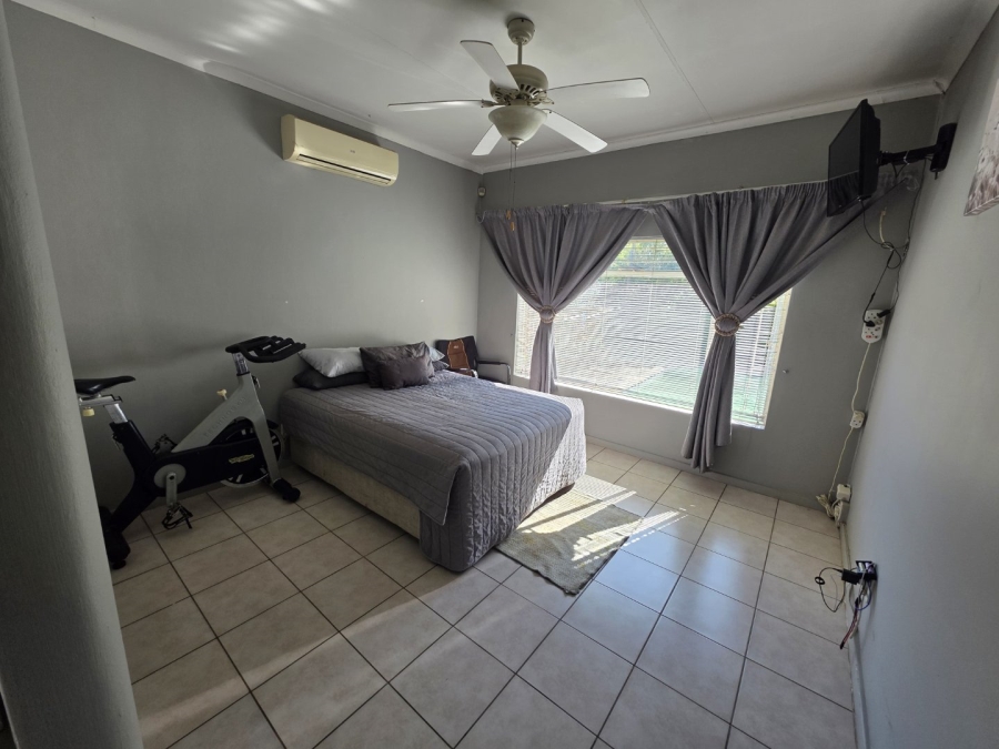 4 Bedroom Property for Sale in Magalieskruin Gauteng