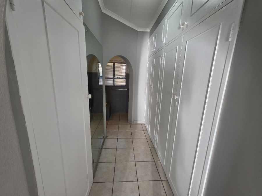 4 Bedroom Property for Sale in Magalieskruin Gauteng