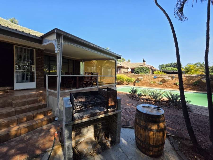 4 Bedroom Property for Sale in Magalieskruin Gauteng