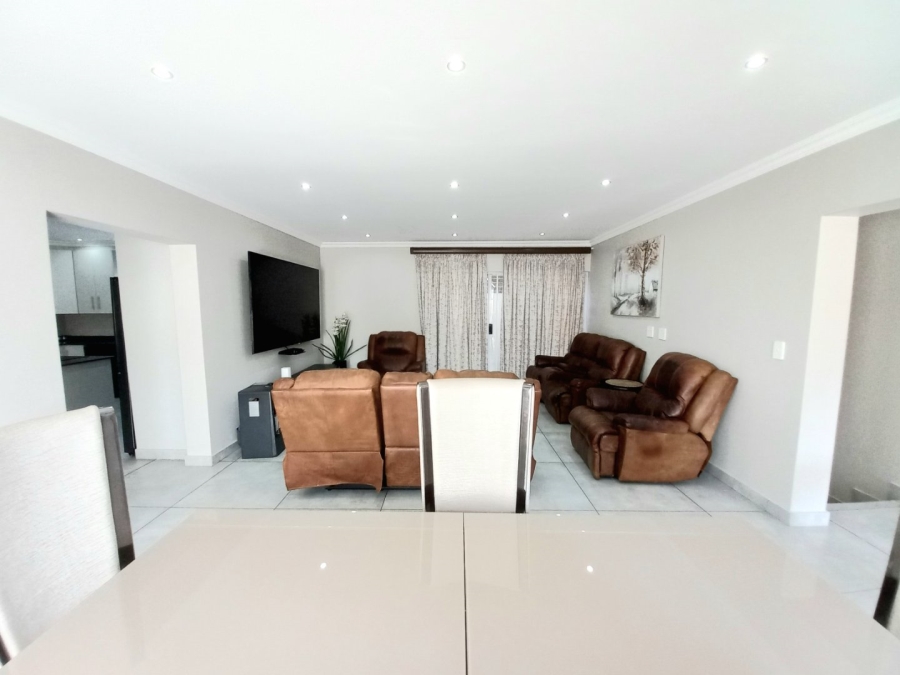 3 Bedroom Property for Sale in Edenvale Central Gauteng