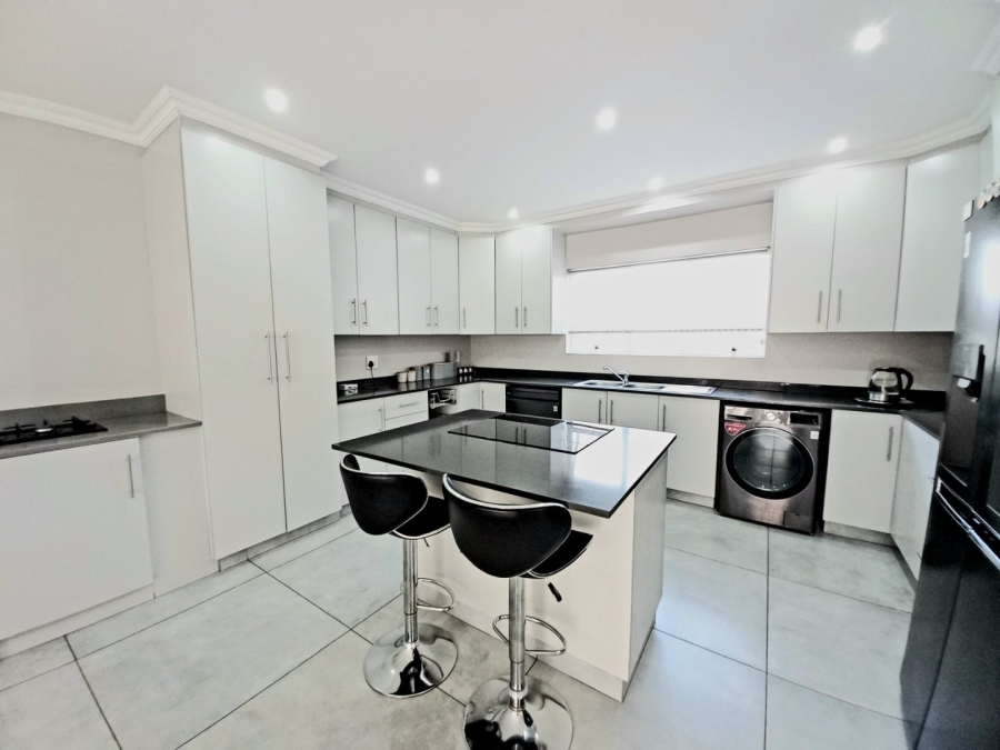 3 Bedroom Property for Sale in Edenvale Central Gauteng