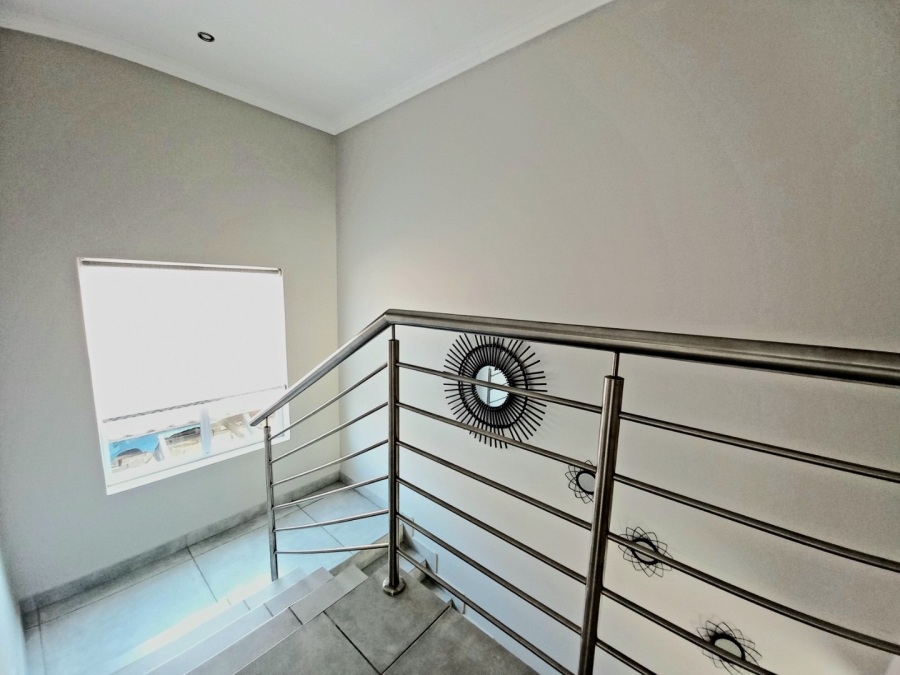 3 Bedroom Property for Sale in Edenvale Central Gauteng