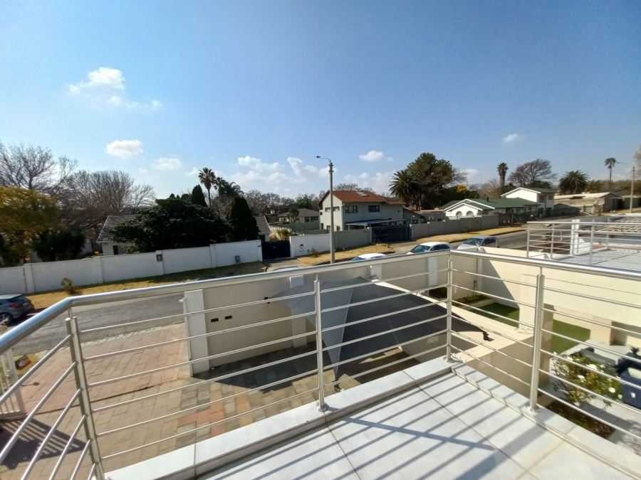 3 Bedroom Property for Sale in Edenvale Central Gauteng