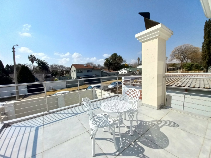 3 Bedroom Property for Sale in Edenvale Central Gauteng