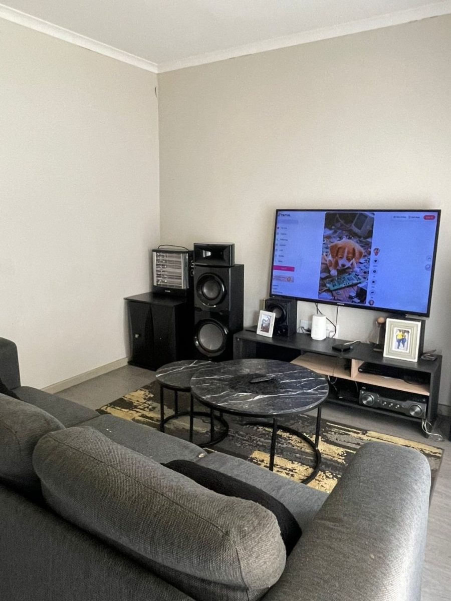 2 Bedroom Property for Sale in The Orchards Gauteng