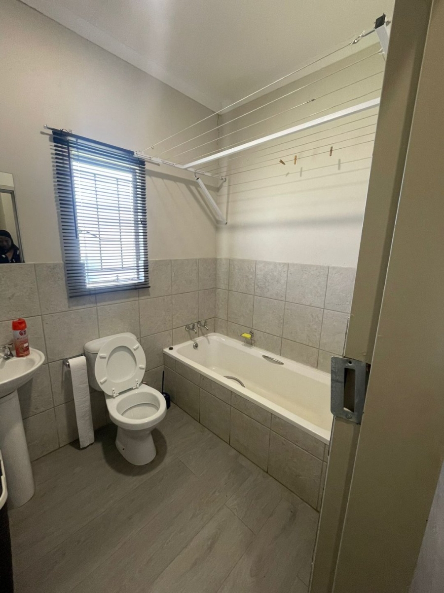 2 Bedroom Property for Sale in The Orchards Gauteng