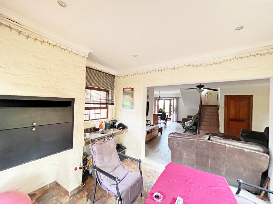 3 Bedroom Property for Sale in Amberfield Gauteng