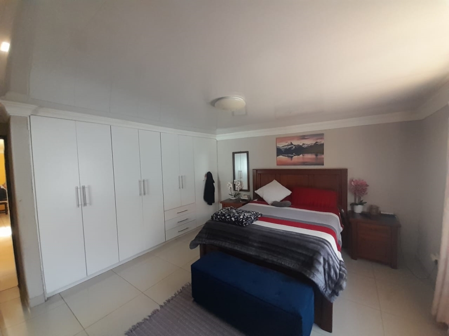  Bedroom Property for Sale in The Orchards Gauteng