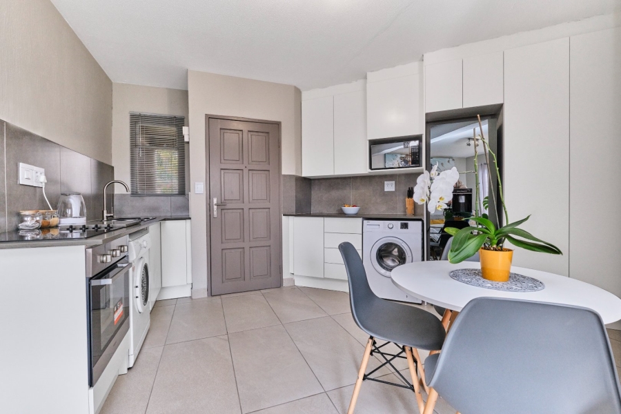 Bedroom Property for Sale in Radiokop Gauteng