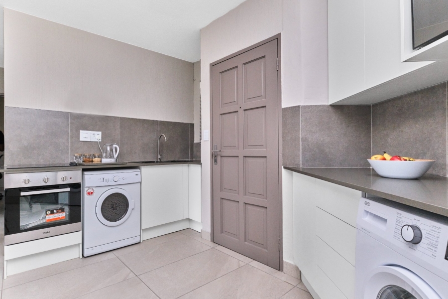  Bedroom Property for Sale in Radiokop Gauteng