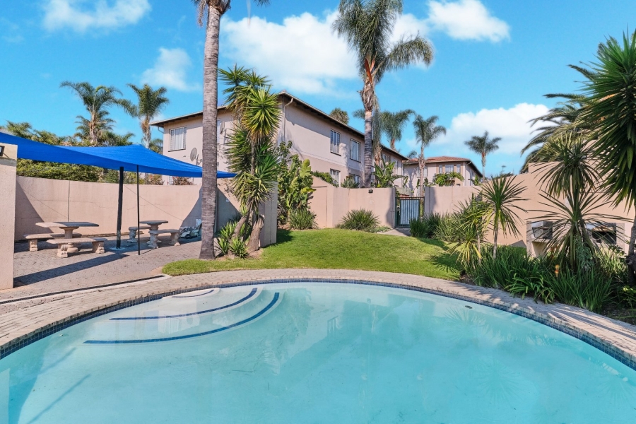  Bedroom Property for Sale in Radiokop Gauteng