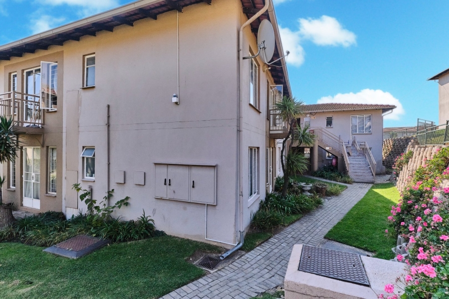  Bedroom Property for Sale in Radiokop Gauteng
