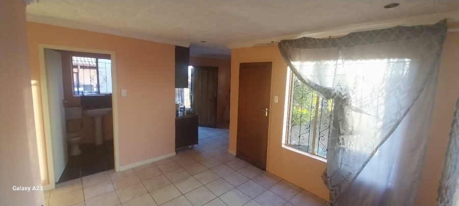 To Let 2 Bedroom Property for Rent in Soshanguve XX Gauteng