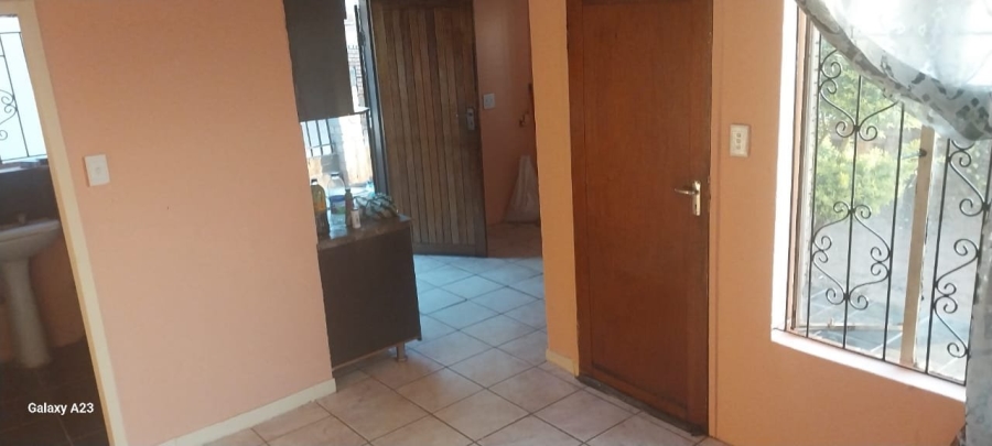 To Let 2 Bedroom Property for Rent in Soshanguve XX Gauteng