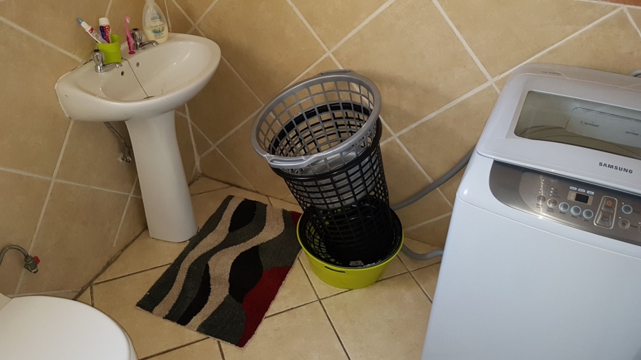 To Let 2 Bedroom Property for Rent in Halfway Gardens Gauteng