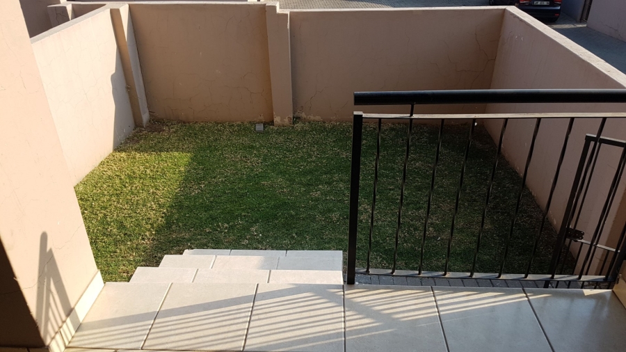 To Let 2 Bedroom Property for Rent in Halfway Gardens Gauteng