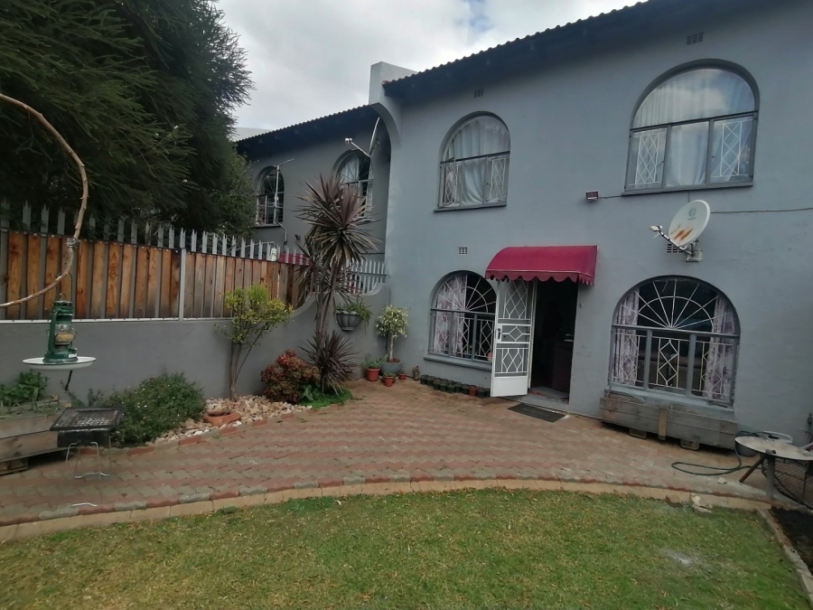 3 Bedroom Property for Sale in Verwoerdpark Gauteng