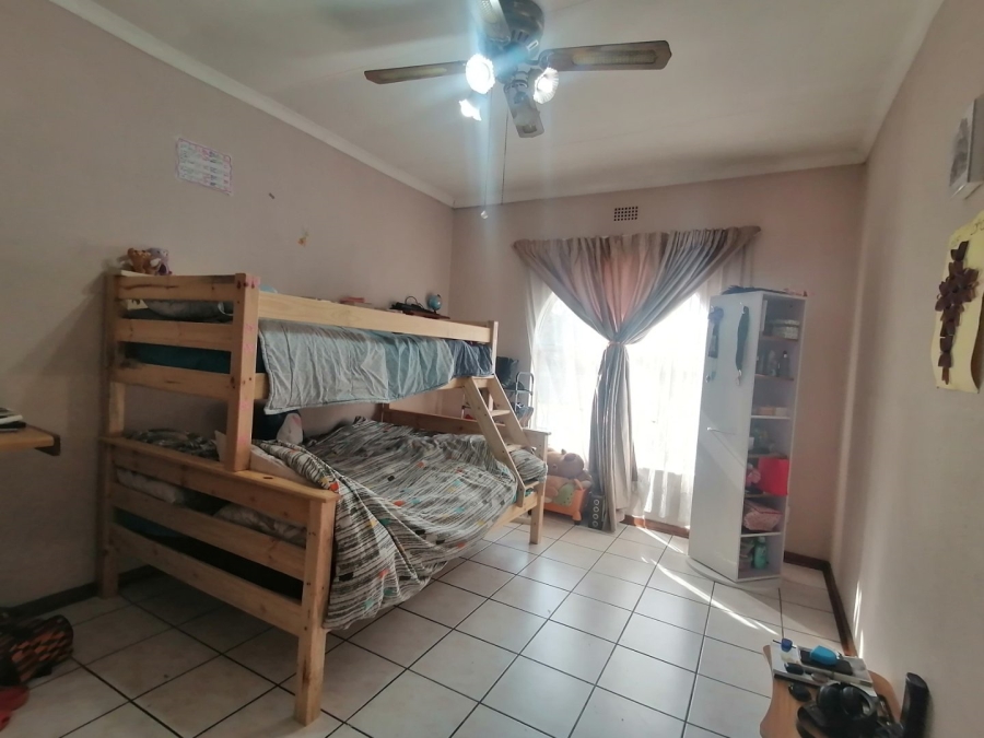 3 Bedroom Property for Sale in Verwoerdpark Gauteng