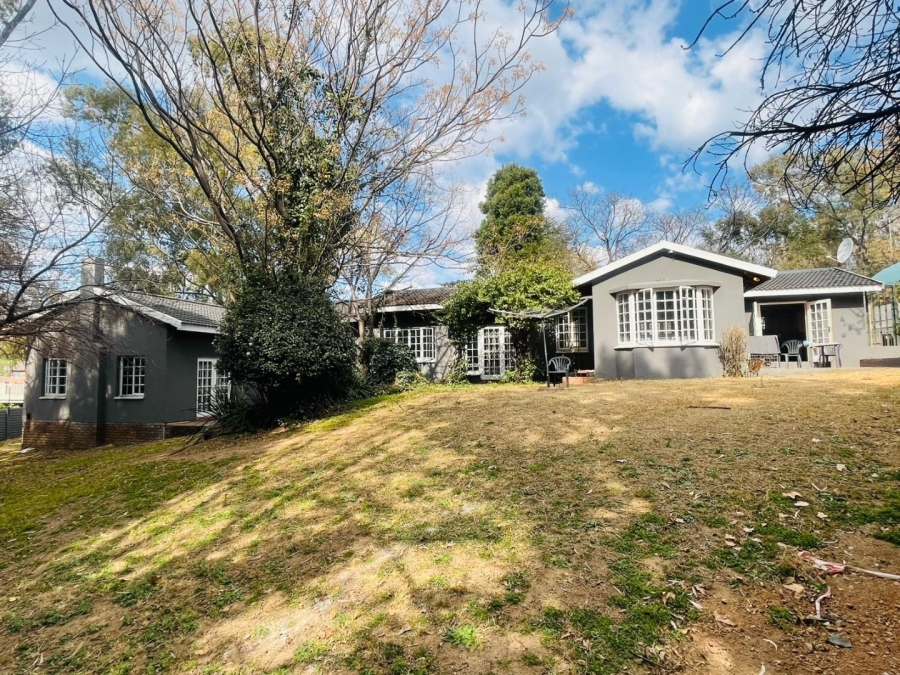 4 Bedroom Property for Sale in Douglasdale Gauteng