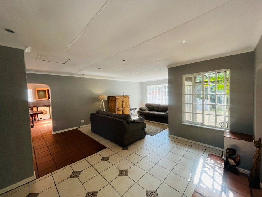 4 Bedroom Property for Sale in Douglasdale Gauteng