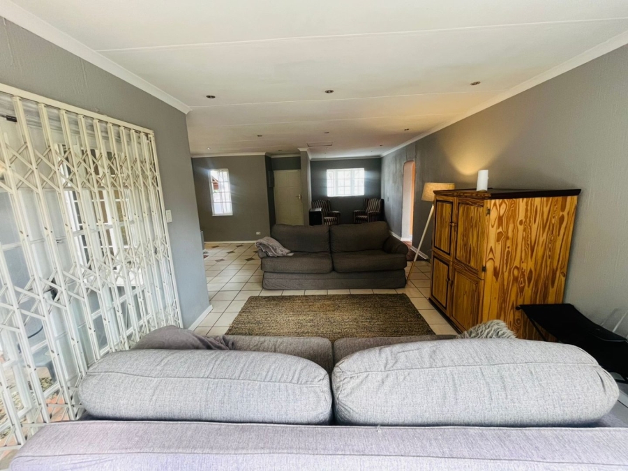 4 Bedroom Property for Sale in Douglasdale Gauteng