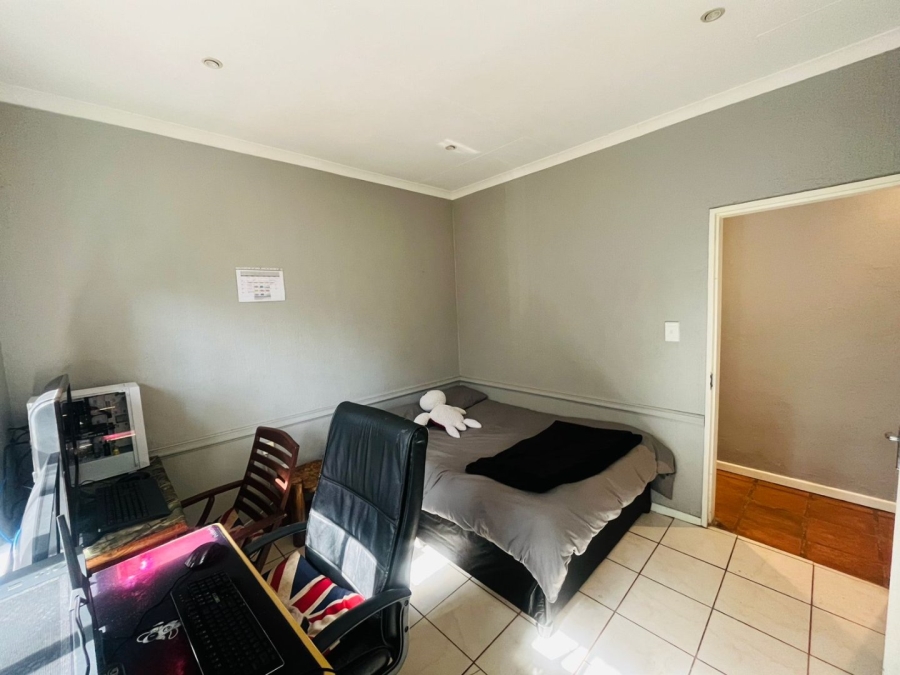 4 Bedroom Property for Sale in Douglasdale Gauteng