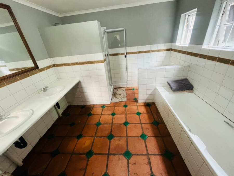 4 Bedroom Property for Sale in Douglasdale Gauteng