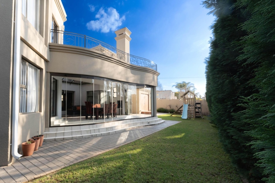 4 Bedroom Property for Sale in Sunninghill Gauteng