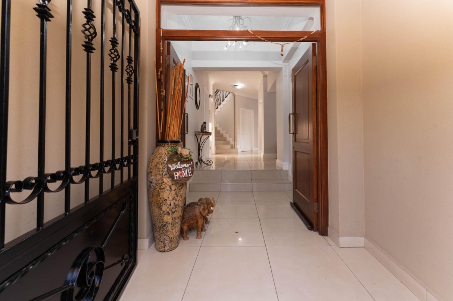 4 Bedroom Property for Sale in Sunninghill Gauteng