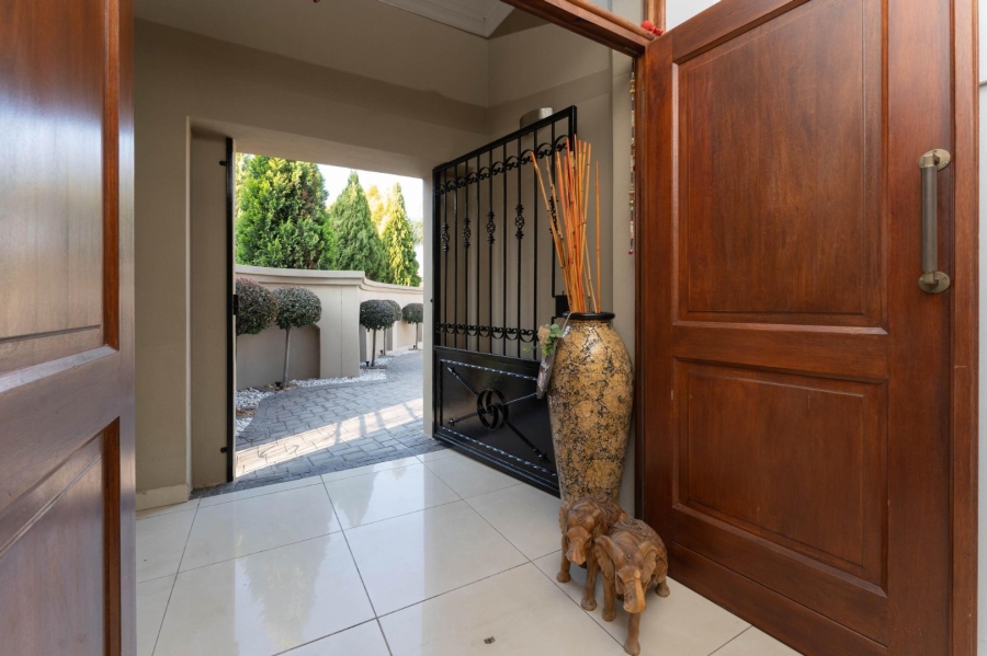 4 Bedroom Property for Sale in Sunninghill Gauteng