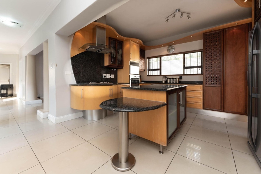 4 Bedroom Property for Sale in Sunninghill Gauteng