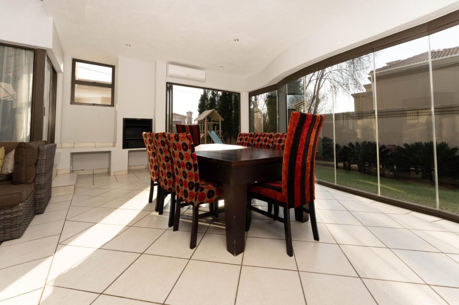 4 Bedroom Property for Sale in Sunninghill Gauteng