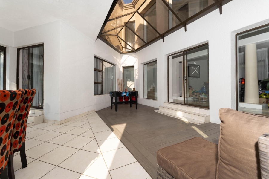 4 Bedroom Property for Sale in Sunninghill Gauteng