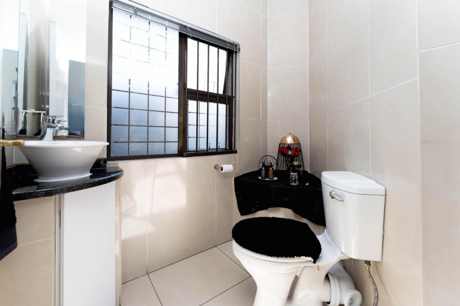 4 Bedroom Property for Sale in Sunninghill Gauteng