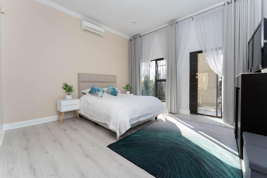 4 Bedroom Property for Sale in Sunninghill Gauteng