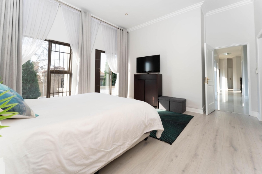 4 Bedroom Property for Sale in Sunninghill Gauteng