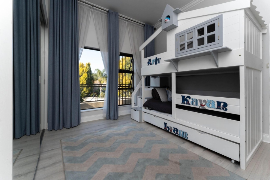 4 Bedroom Property for Sale in Sunninghill Gauteng