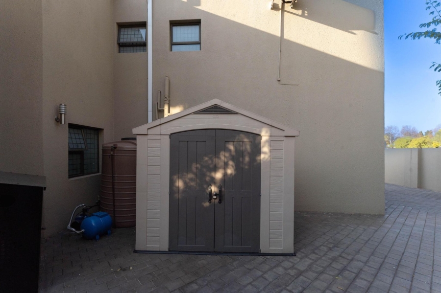 4 Bedroom Property for Sale in Sunninghill Gauteng