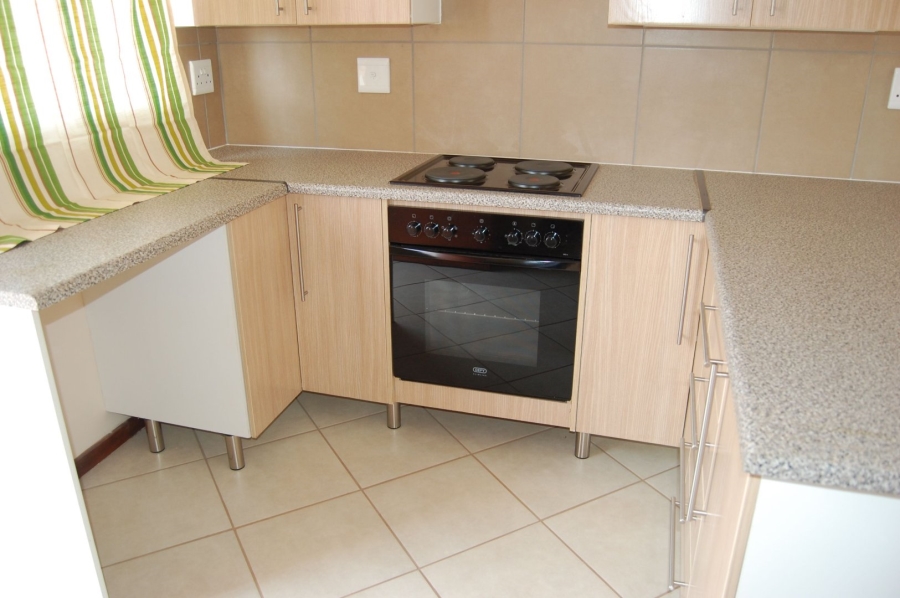 To Let 2 Bedroom Property for Rent in Monavoni Gauteng