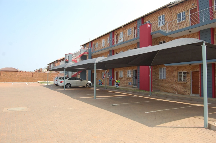 To Let 2 Bedroom Property for Rent in Monavoni Gauteng