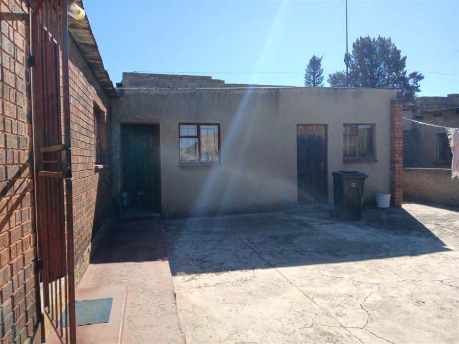 1 Bedroom Property for Sale in Molapo Gauteng