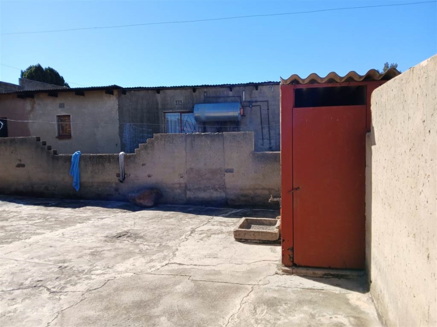 1 Bedroom Property for Sale in Molapo Gauteng