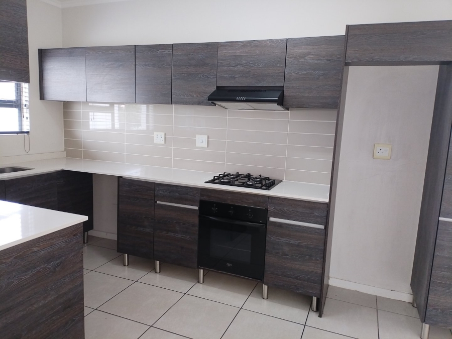 To Let 3 Bedroom Property for Rent in Petervale Gauteng