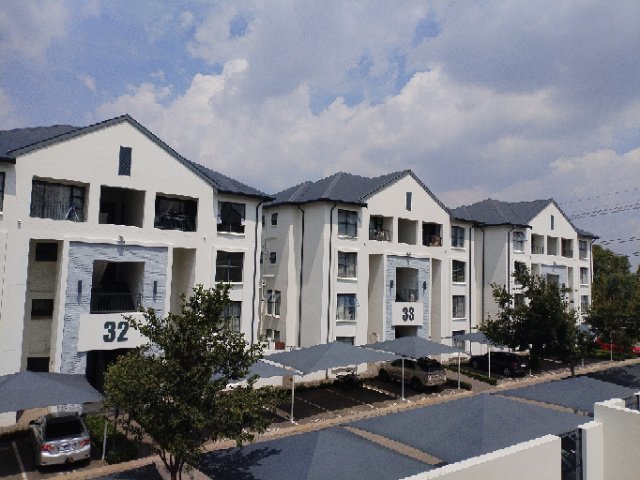 To Let 3 Bedroom Property for Rent in Petervale Gauteng