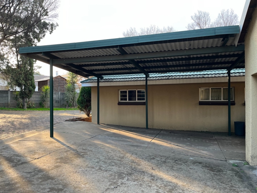 4 Bedroom Property for Sale in Vanderbijlpark SW 5 Gauteng