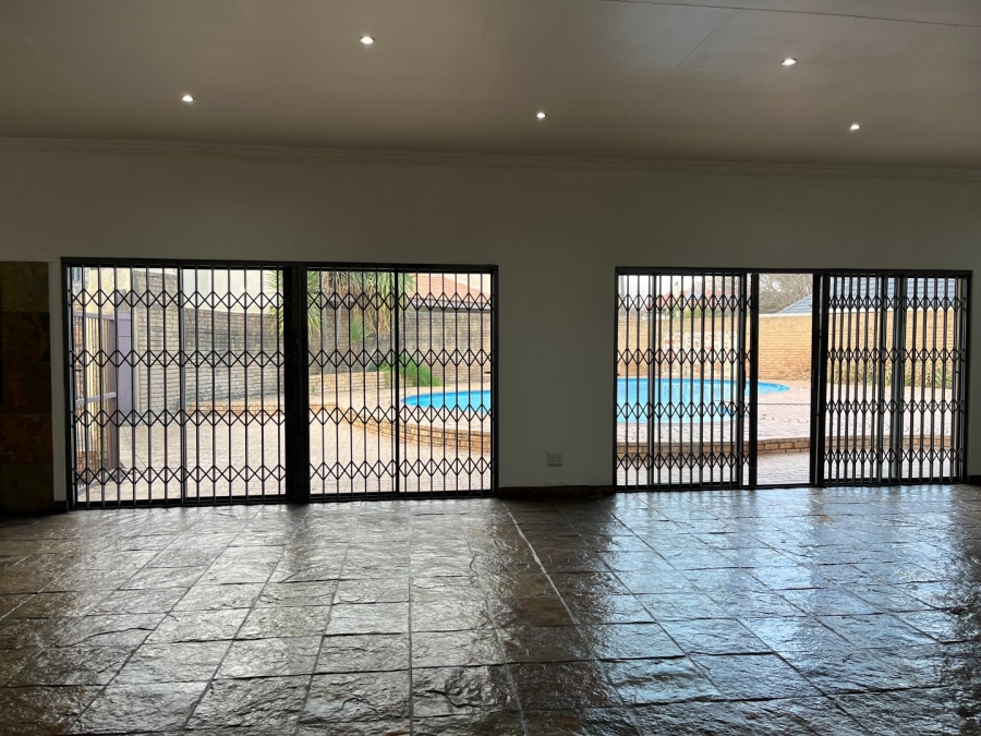 4 Bedroom Property for Sale in Vanderbijlpark SW 5 Gauteng