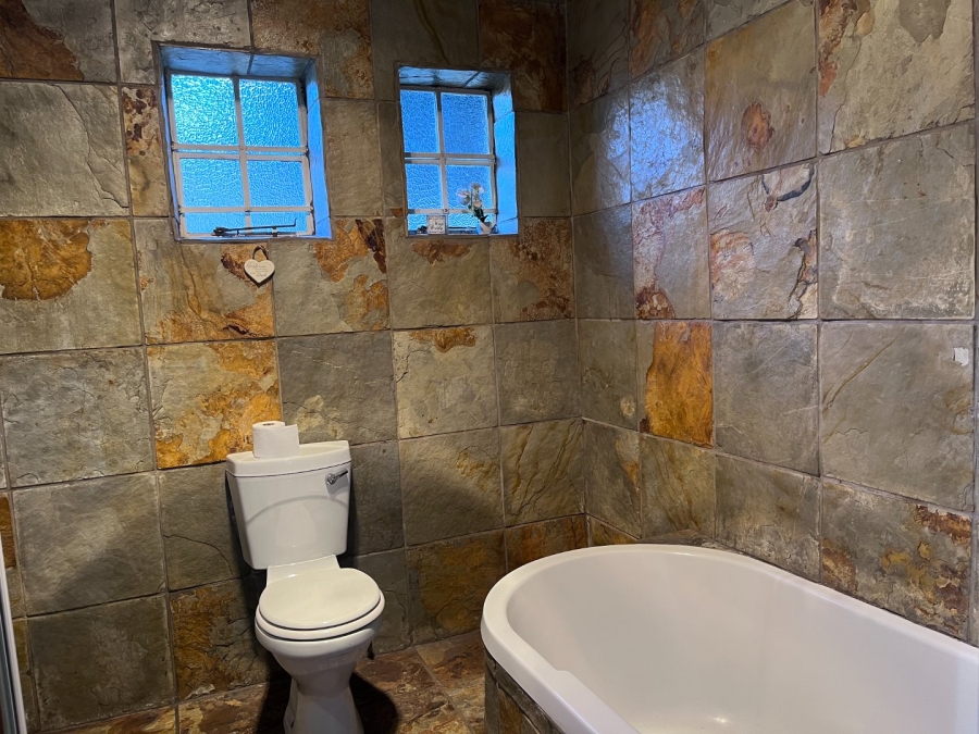 4 Bedroom Property for Sale in Vanderbijlpark SW 5 Gauteng