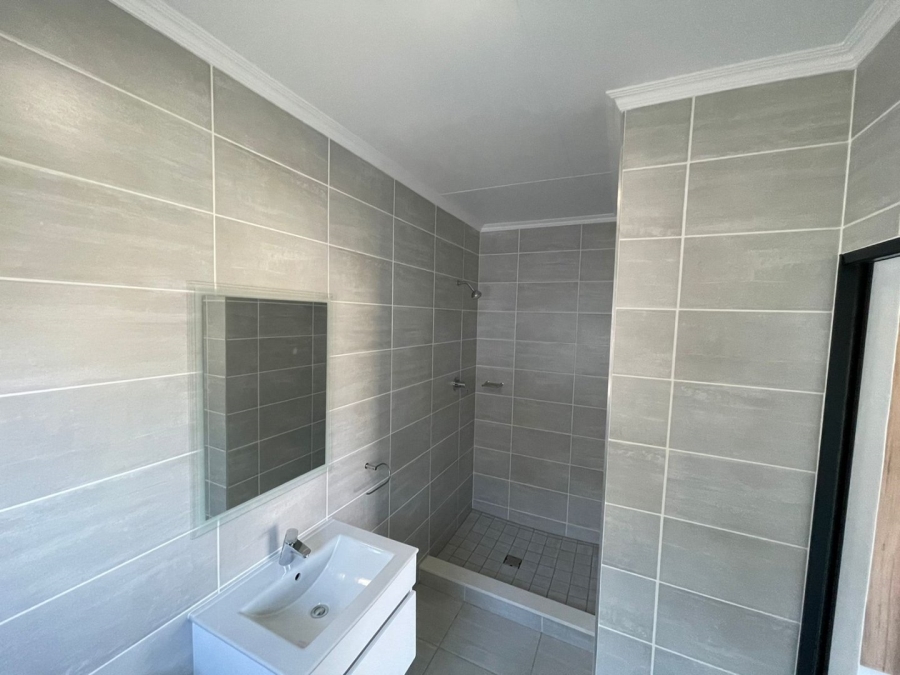 To Let 1 Bedroom Property for Rent in Waterfall Gauteng