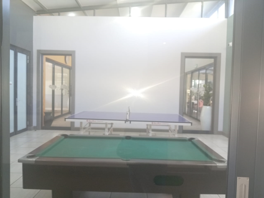 To Let 1 Bedroom Property for Rent in Waterfall Gauteng