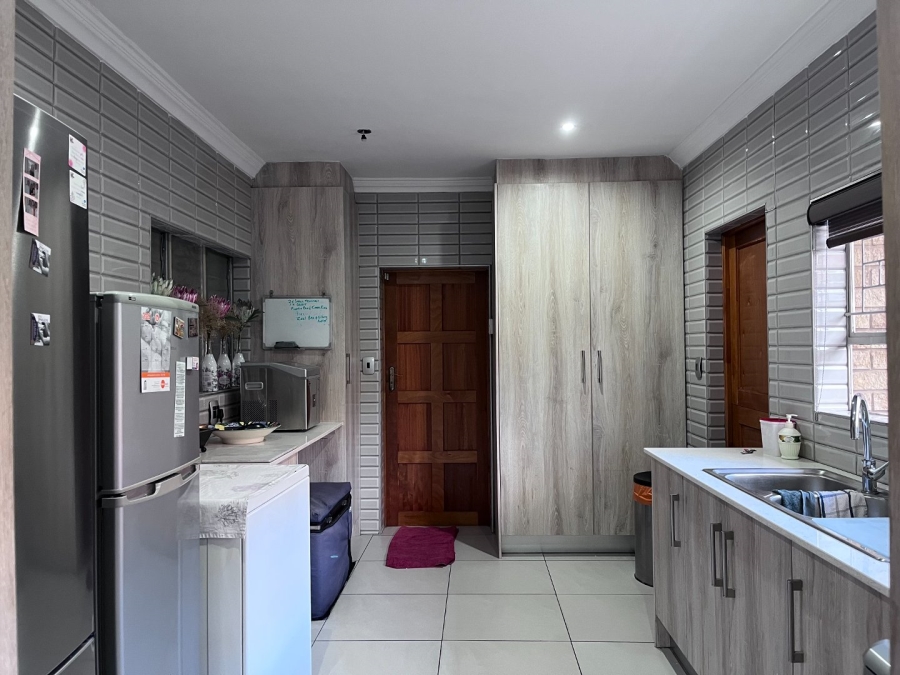 4 Bedroom Property for Sale in Vanderbijlpark SE 3 Gauteng